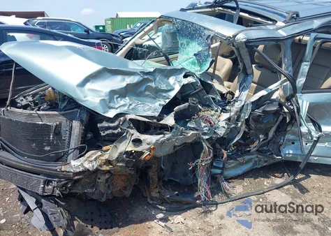 2005 Ford Escape Xlt из США, поврежденный, VIN 1FMYU93155KA00227